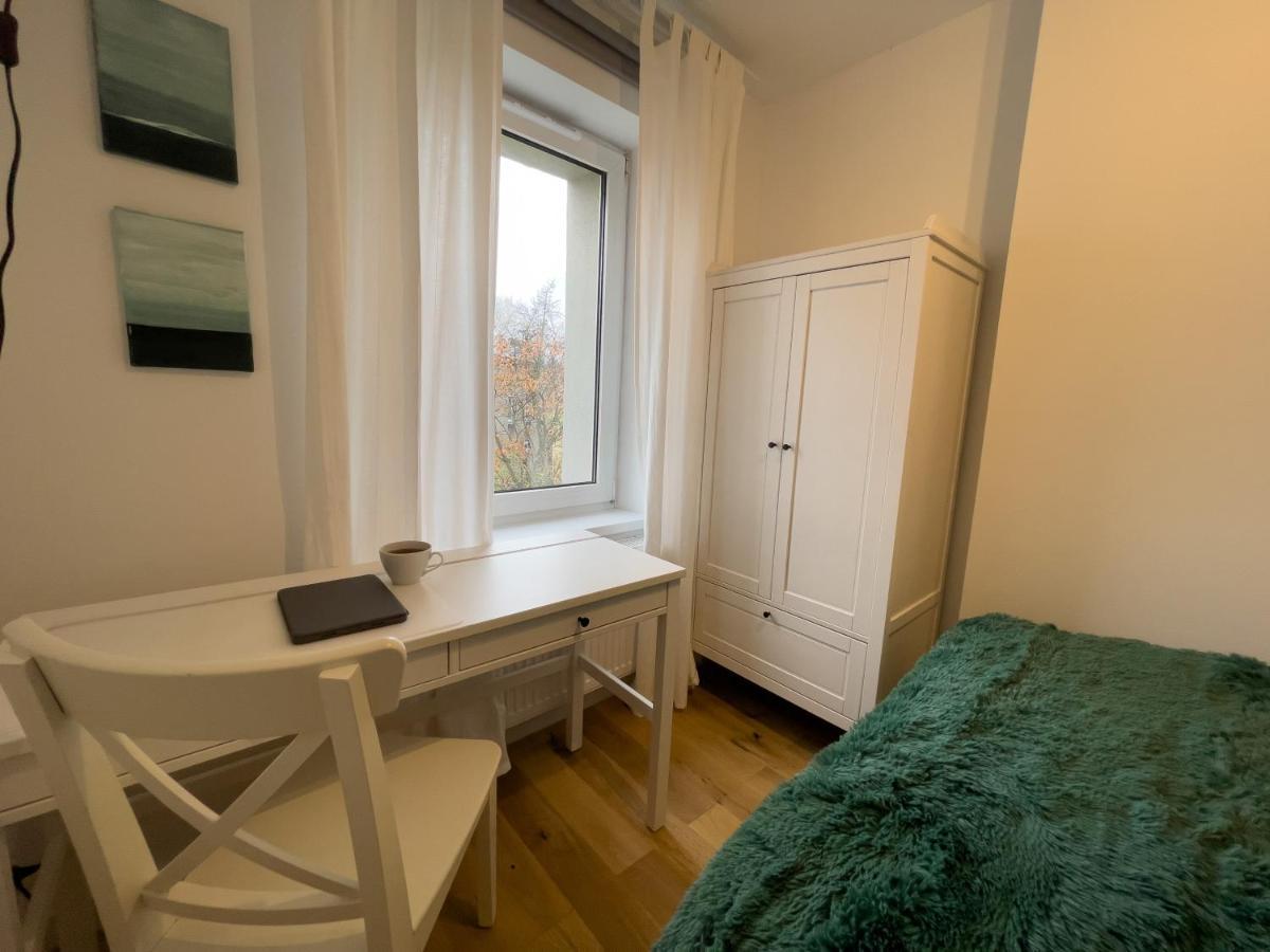 Urban Apartments Cosy No 4, Free Private Parking, Self Check-In คอร์ซุฟ ภายนอก รูปภาพ